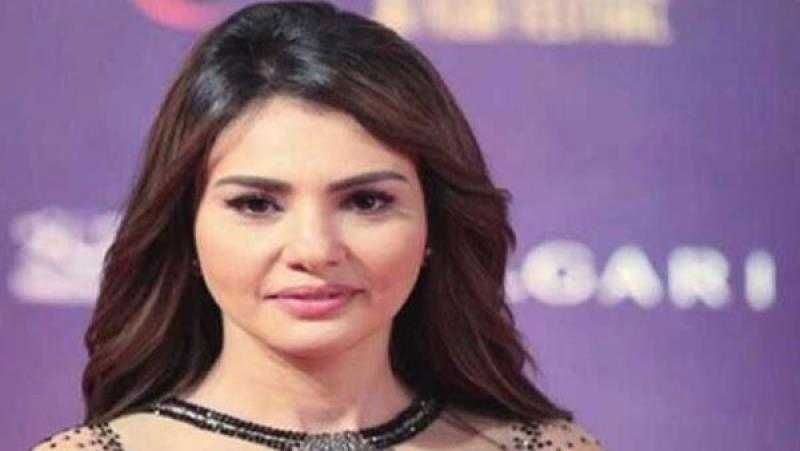 دينا فؤاد تبهر الحضور بإطلالة راقية فى حفل ختام مهرجان القاهرة السينمائى