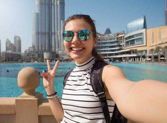 امرأة تسقط من ارتفاع يفوق 80 مترا بأستراليا .. والسبب سيلفي