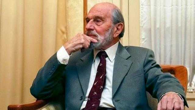 جورج بليك.. ماذا تعرف عن أشهر جاسوس مزدوج في العالم؟