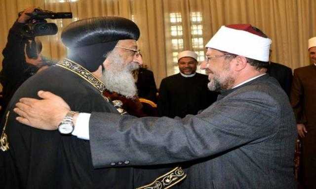 وزير الأوقاف يهنئ البابا تواضروس والكنائس المصرية بعيد الميلاد المجيد