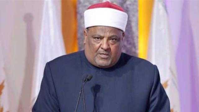شومان: لسنا بحاجة للأحضان والقبلات للتعبير عن الود