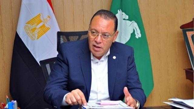 محافظ الشرقية يلتقي مساعد وزير الزراعة لبحث تطوير مراكز الألبان