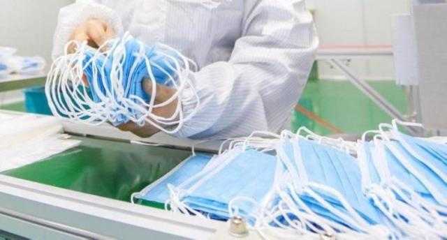 الإفتاء: إلقاء الكمامة بعد استعمالها في الطريق حرام شرعا