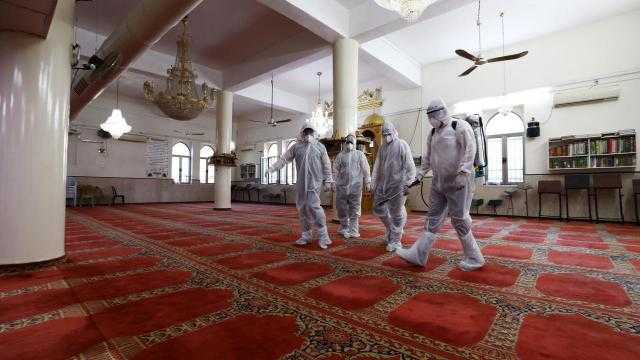 الأوقاف تعيد فتح 16 مسجدا بعد غلقها بسبب مخالفة إجراءات مواجهة كورونا