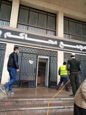 حملات تطهير وتعقيم بالشوارع والمنشآت الحكومية بمحافظة الشرقية