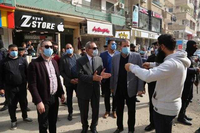 محافظ كفر الشيخ يتابع أعمال التطوير بالشوارع وتطبيق الإجراءات الاحترازية.. صور