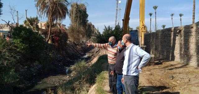 محافظ أسيوط: بدء أعمال تغطية ترعة بمركز صدفا