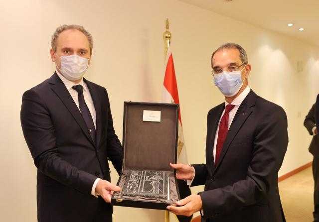 وزير الاتصالات يبحث مع سفير بيلاروسيا التعاون في التحول الرقمي