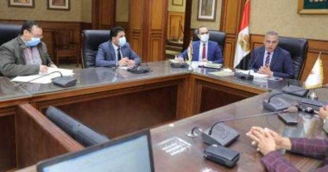 محافظ سوهاج يبحث تطوير الملف الثقافى وإطلاق منصة ثقافية