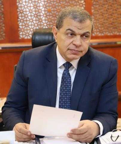 القوى العاملة: تعيين 432 شاباً.. واستخراج 588 شهادة قياس مستوي مهارة بالفيوم