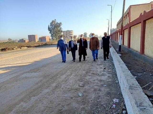 محافظ الشرقية يُشدد على سرعة الإنتهاء من رصف وتطوير شوارع منيا القمح