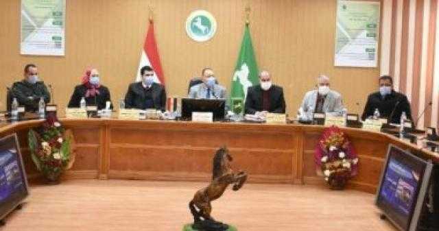 محافظ الشرقية يناقش تنفيذ الخطة الاستثمارية والموحدة للعام المالى 2020 / 2021