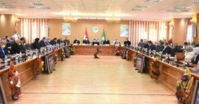 محافظ الشرقية يقرر إحالة وقائع الإهمال فى صيانة أعمدة الإنارة للنيابة العامة