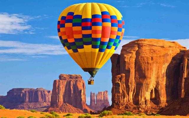 11 رحلة جوية للبالون الطائر تنزين سماء الأقصر.. اليوم
