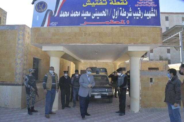 محافظ أسيوط يزور الأكمنة والتمركزات الأمنية لتقديم التهنئة بعيد الشرطة الـ69.. صور