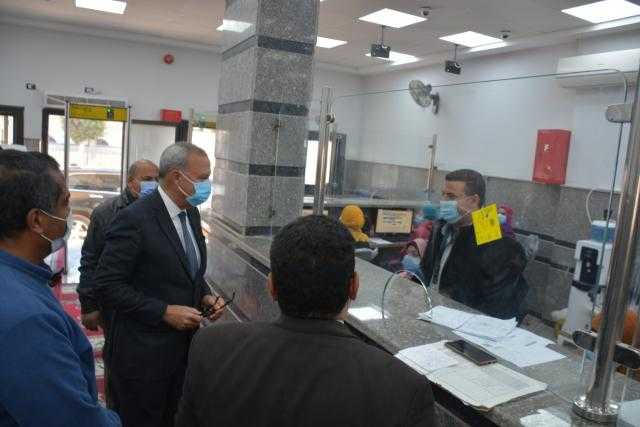 محافظ القليوبية يتفقد سير العمل بالمركز التكنولوجي لكفر شكر.. صور