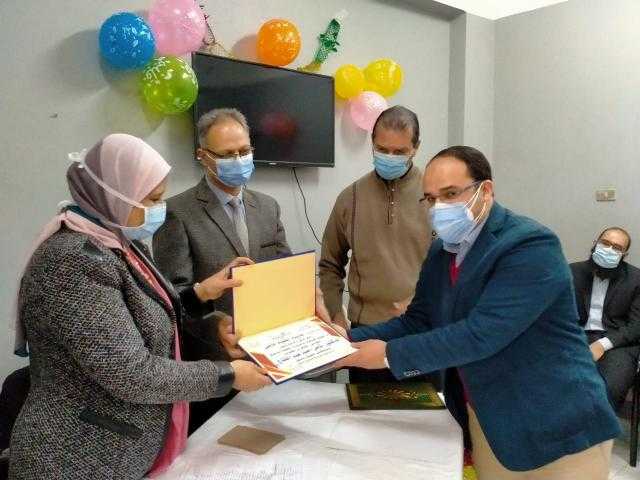 تكريم 30 من الأطقم الطبية في مستشفى الحميات بدسوق.. صور