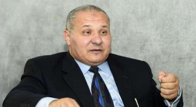 خط أحمر