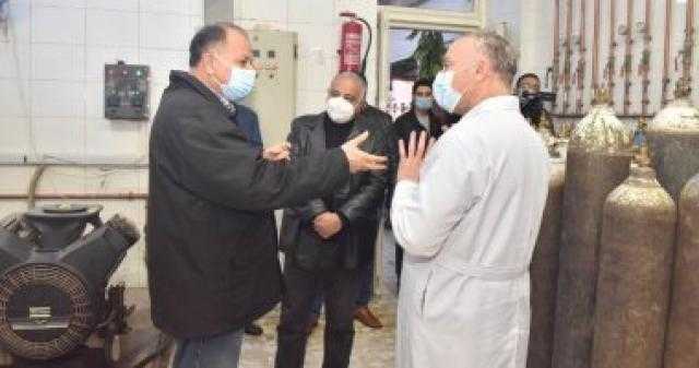 محافظ أسيوط يطمئن على شبكات الأكسجين وتوافر الأدوية بمستشفى المبرة