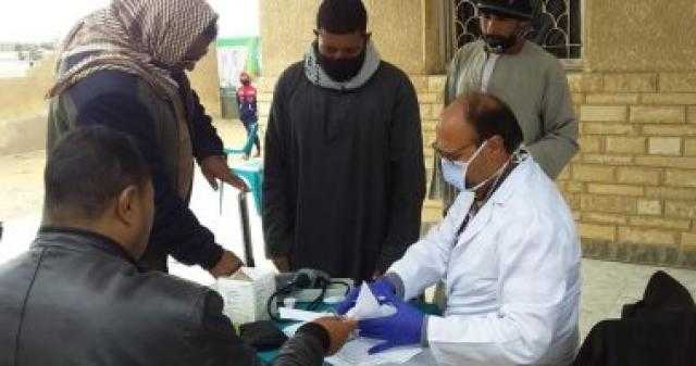 الكشف علي 120 حالة ضمن قافلة طبية بقرية الزعفرانة شمال البحر الأحمر