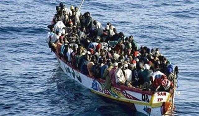 إيطاليا: وصول 106 مهاجرين عقب إنقاذهم من قبل خفر السواحل