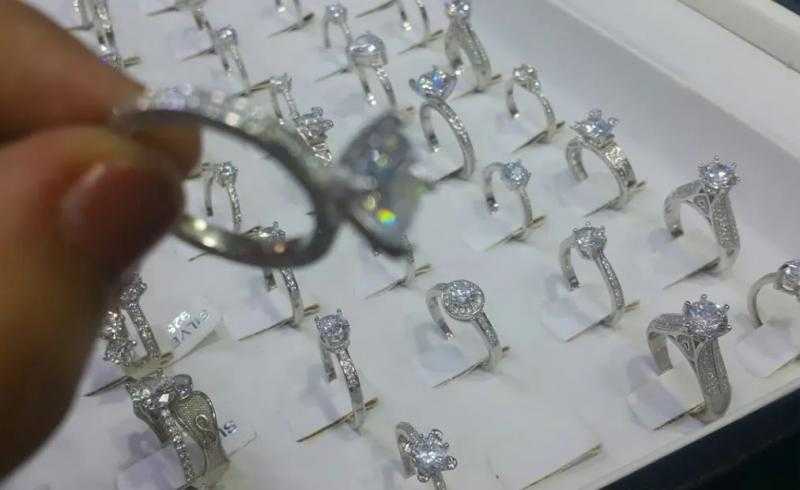 تعرف على أسعار الفضة اليوم.. الجرام عيار 800 بـ16.35 جنيه
