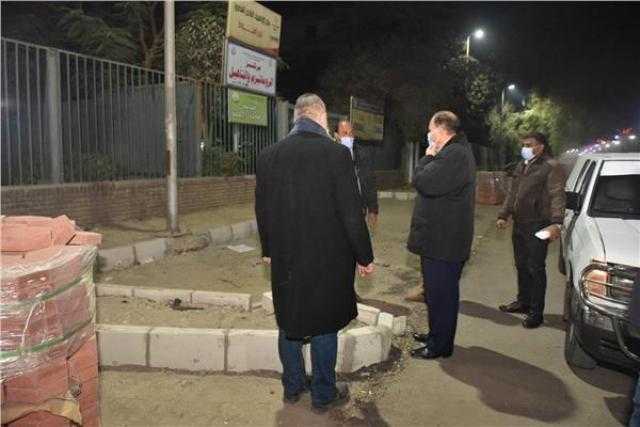 محافظ أسيوط يتفقد أعمال رصف حي غرب