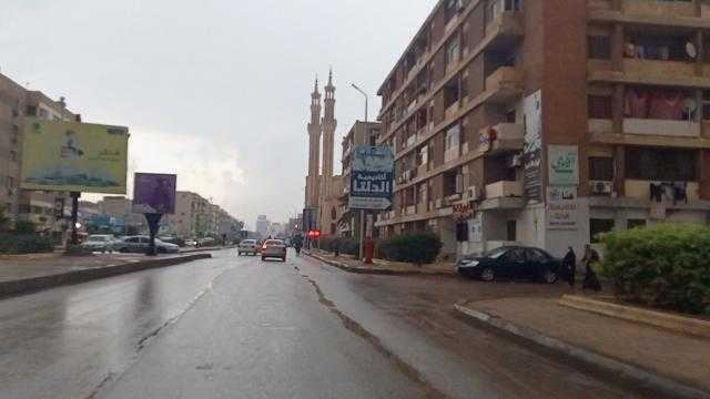 هطول أمطار غزيرة شمال كفر الشيخ ومتوسطة على بقية المدن