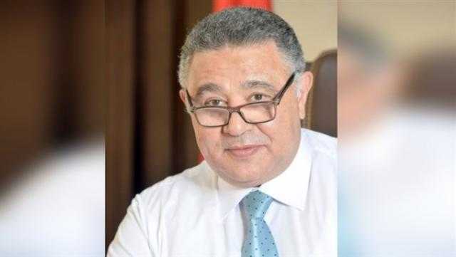 محافظ البحر الأحمر يتابع أعمال التطوير بالشوارع