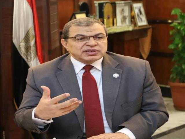 القوى العاملة: التفتيش على 335 منشأة واستخراج 83 شهادة قياس مستوى مهارة بمطروح