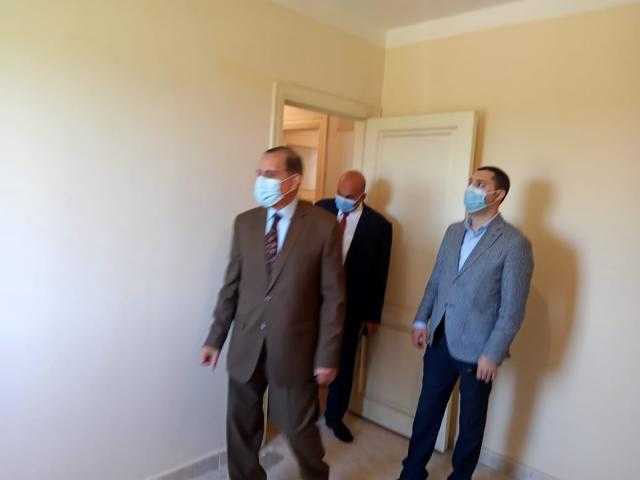 محافظ كفر الشيخ يسلم 18 وحدة سكنية في قلين ضمن الإسكان الاجتماعي.. صور