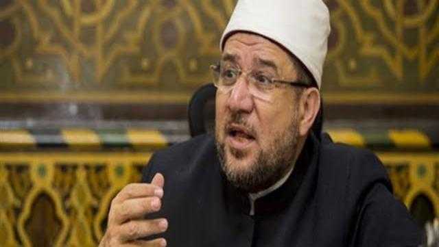 وزير الأوقاف يوجه بدراسة تحسين الأحوال المالية لخطباء المكافأة