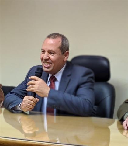 خط أحمر