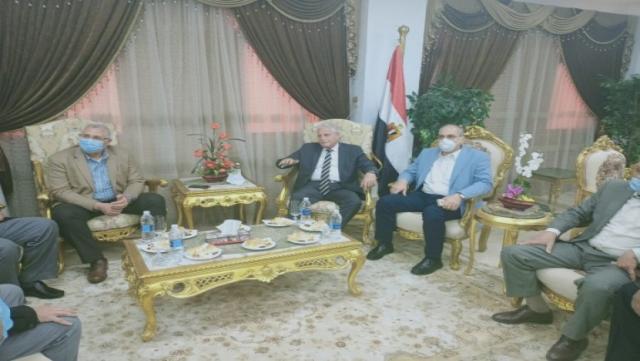خط أحمر
