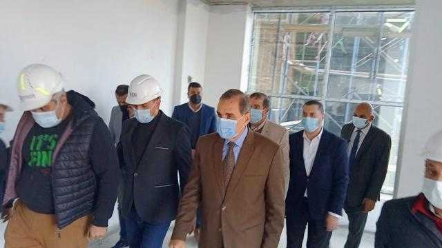 محافظ كفر الشيخ يتفقد مركز الأورام ويشيد بالمهندسين والعمال والفنيين.. صور