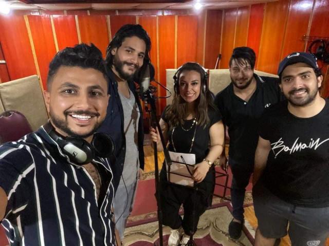 الفنانة مروة ناجي وعلي غزلان