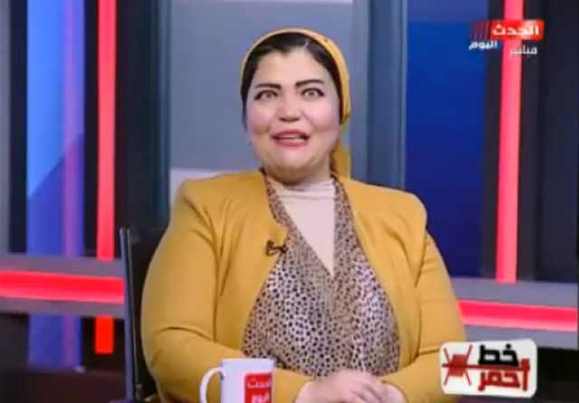 خبيرة أسرية تضع روشتة لحياة زوجية خالية من ”الملل والخرس”.. فيديو