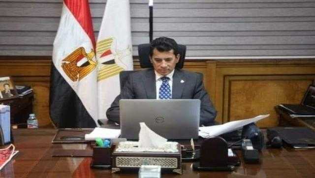 وزير الرياضة يلتقي بأعضاء برلمان الشباب بالفيوم