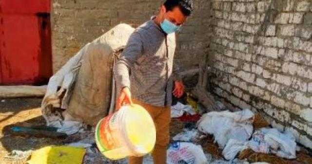 غلق 14 منشأة بدون ترخيص وإعدام 2 طن أغذية فاسدة بالشرقية
