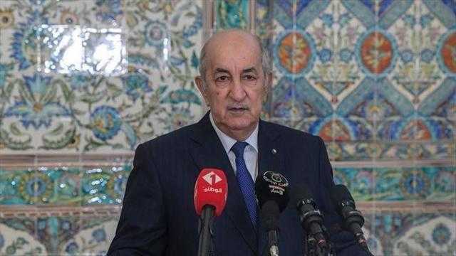 رئيس الجزائر يعلن حدادا وطنيا ويجمد الأنشطة الحكومية مؤقتا على خلفية ضحايا حرائق الغابات