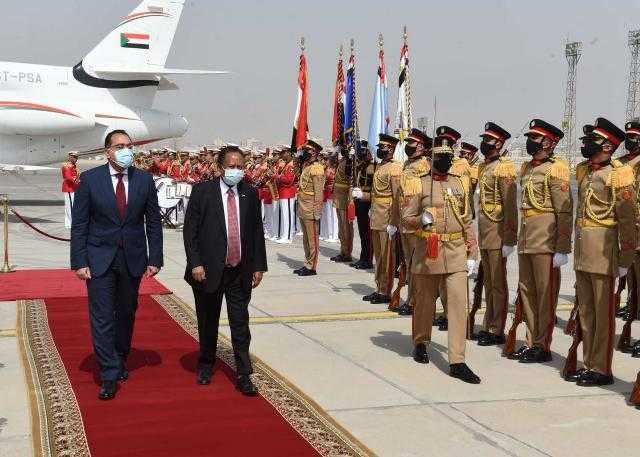 التفاصيل الكاملة لمؤتمر رئيسي وزراء مصر والسودان.. صور