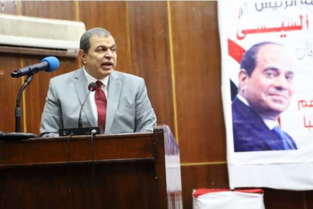 ”سعفان” يسلم 20 عقد عمل لذوي الهمم والعزيمة بالبحر الأحمر
