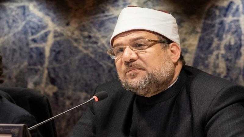 وزير الأوقاف يوجه بصرف 30 ألف جنيه إعانة عاجلة لأسرة عامل توفي أثناء نظافة المسجد