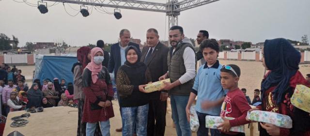 مسرح متنقل بوادي النطرون
