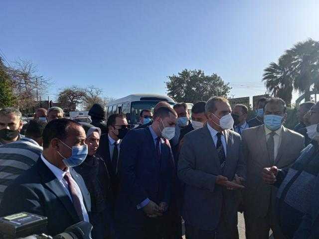 محافظ كفرالشيخ يتفقد قرية إبيانه بمركز ومدينة مطوبس