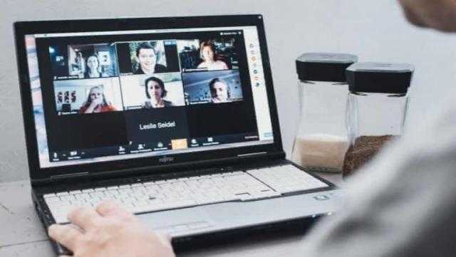 ZOOM ESCAPER.. أداة جديدة للتخلص من المكالمات الزائدة التي لا ترغب في تلقيها