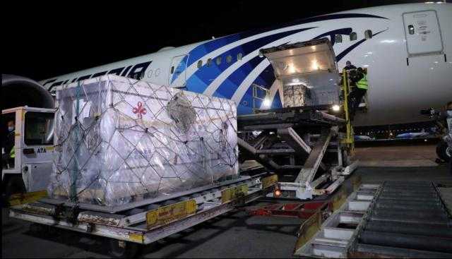 التفاصيل الكاملة لاستقبال مطار القاهرة 300 ألف جرعة من لقاح كورونا قادمة من الصين