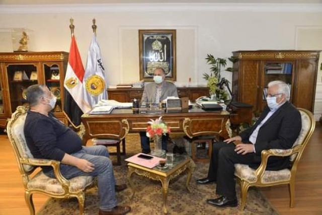 خط أحمر