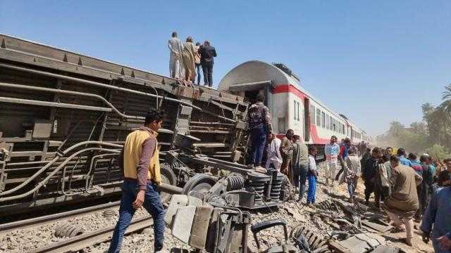 ارتفاع أعداد المصابين في حادث قطاري سوهاج لـ165 مصابا.. وهذا عدد الوفيات