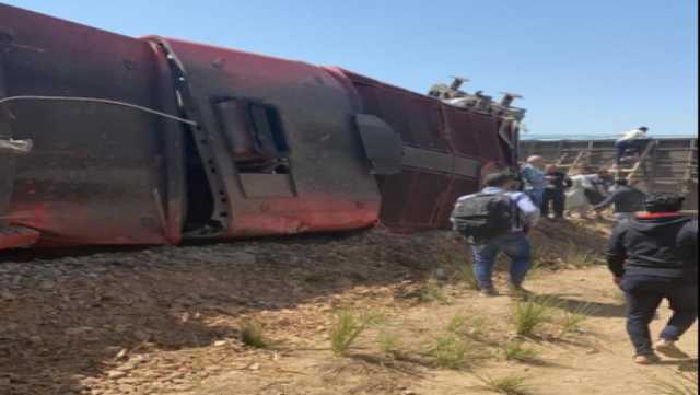 بعد رفع حطام حادث سوهاج.. عودة حركة القطارات لطبيعتها في الصعيد